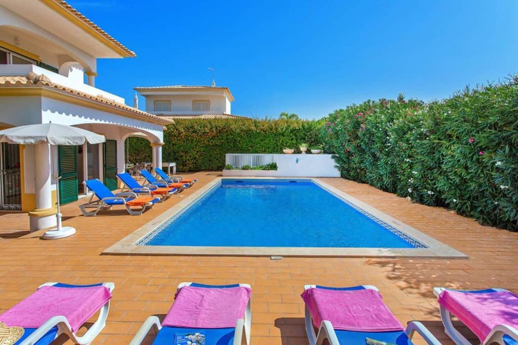 Villa White Sands - Private Oasis, Heated Pool, Beaches & Strip Nearby アルブフェイラ エクステリア 写真