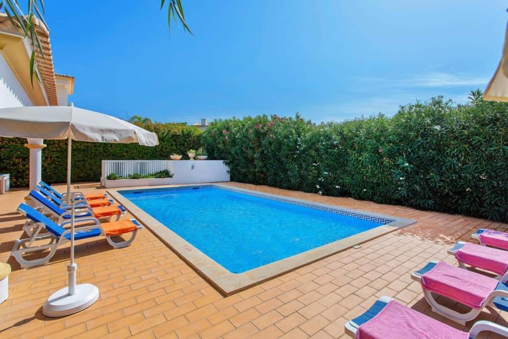 Villa White Sands - Private Oasis, Heated Pool, Beaches & Strip Nearby アルブフェイラ エクステリア 写真
