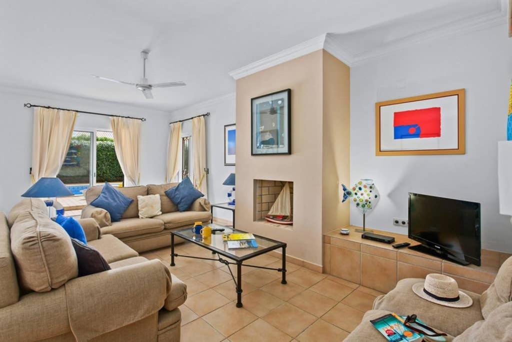 Villa White Sands - Private Oasis, Heated Pool, Beaches & Strip Nearby アルブフェイラ エクステリア 写真