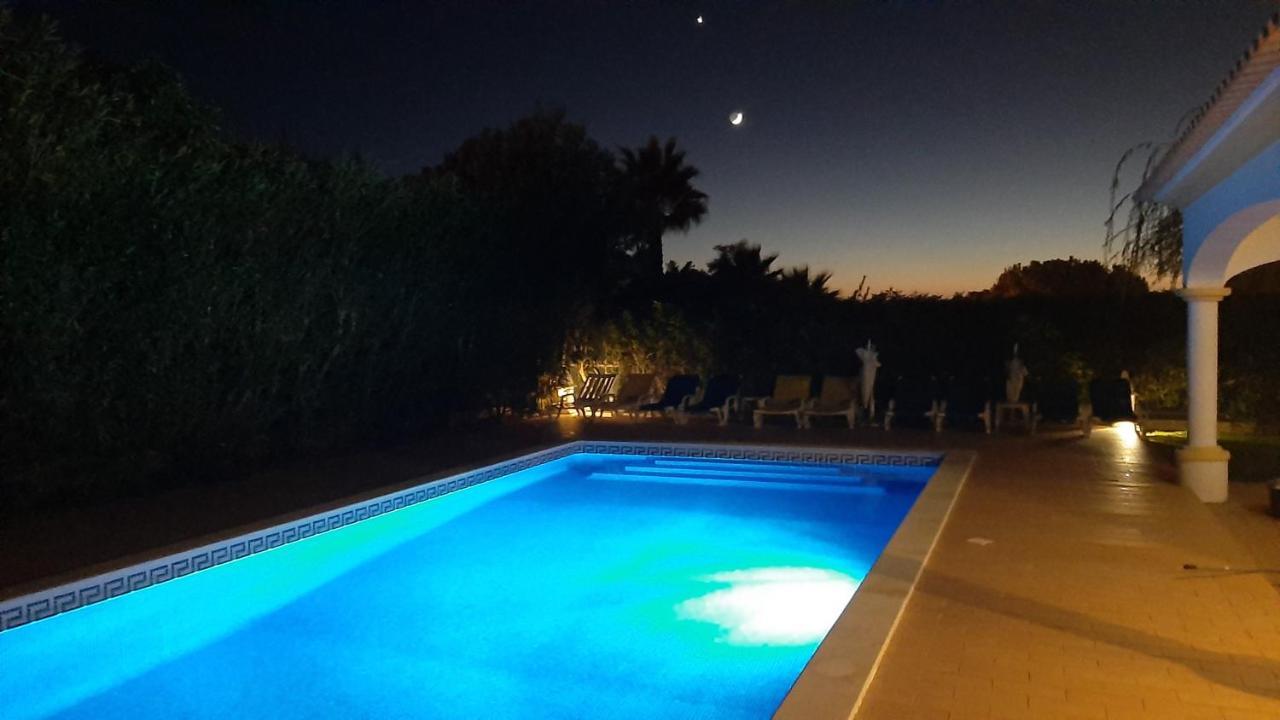Villa White Sands - Private Oasis, Heated Pool, Beaches & Strip Nearby アルブフェイラ エクステリア 写真